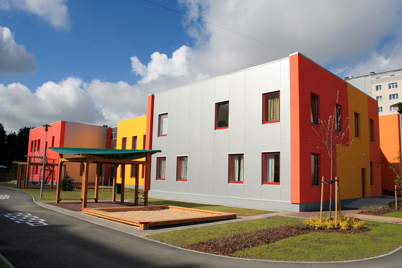 Installation et pose de bardage extérieure sur la façade d'une école