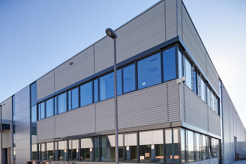Entreprise spécialisée Toiture industrielle, Bardage et étanchéité en Ile-de-France